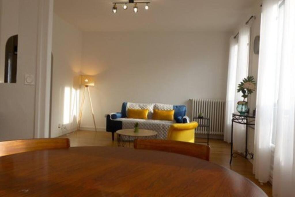 Appartement Grand Le Saint Marceaux Centre *